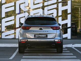2021 Kia Sportage IV Рестайлинг, серый, 2540000 рублей, вид 4