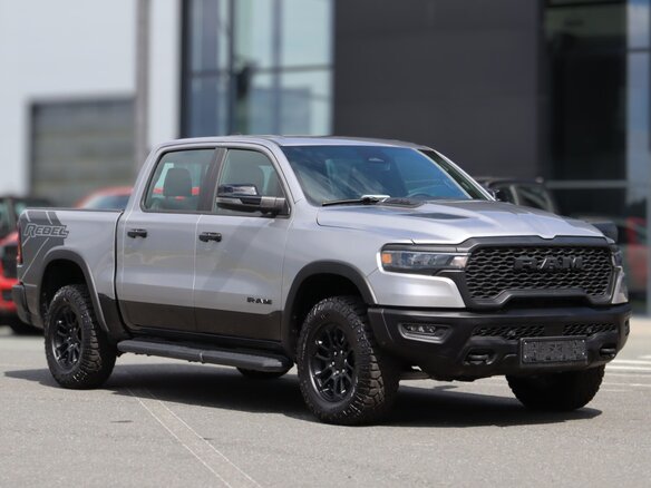 2026 Ram 1500 Quad Cab V Рестайлинг, серый, 10190000 рублей - вид 7