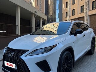 2019 Lexus RX 300 IV Рестайлинг, белый, 4900000 рублей, вид 3