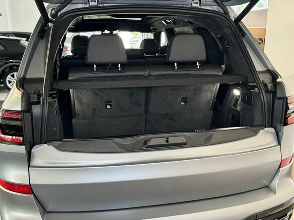 2025 BMW X7 40d I (G07) Рестайлинг, серебристый, 14404000 рублей - вид 11