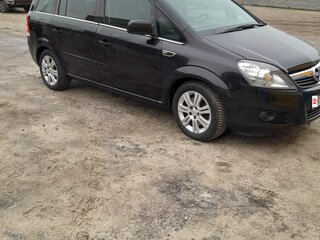 2013 Opel Zafira B Рестайлинг, чёрный, 910000 рублей, вид 3