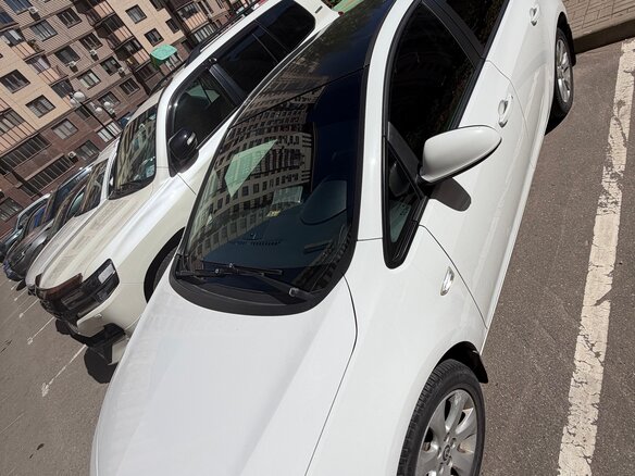 2014 Opel Astra J Рестайлинг, белый - вид 2