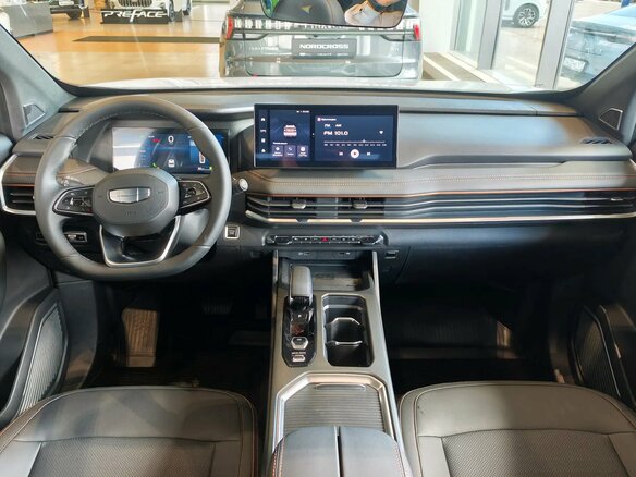 2026 Geely Okavango I Рестайлинг, белый, 4085990 рублей - вид 4