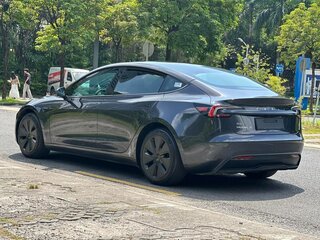 2024 Tesla Model 3 I Рестайлинг, чёрный, 4791800 рублей, вид 4