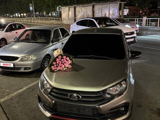 2022 Lada (ВАЗ) Granta Drive Active I Рестайлинг, серебристый, 900000 рублей, вид 1