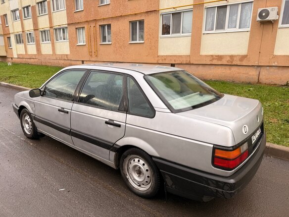1988 Volkswagen Passat B3, белый, 140000 рублей - вид 4