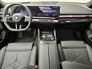 2026 BMW 5 серии 530i xDrive VIII (G60/G61/G68), серый, 10100000 рублей, вид 4