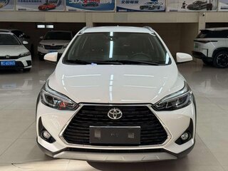 2022 Toyota Yaris L X XP150 Рестайлинг, белый, 970000 рублей, вид 2