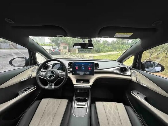 2023 BYD Dolphin 44.9 kWh I, серый, 1608008 рублей - вид 12