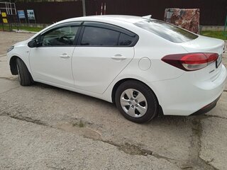 2019 Kia Cerato III Рестайлинг (Classic), белый, 1350000 рублей, вид 4