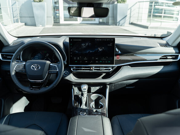 2026 Toyota Highlander IV (XU70), белый - вид 13