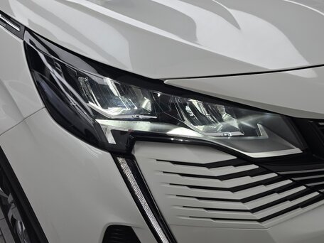 2022 Peugeot 5008 II Рестайлинг, белый, 1760000 рублей, вид 4