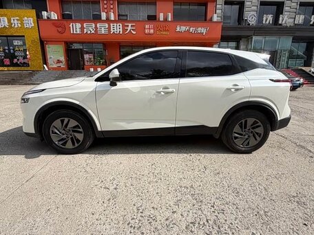 2023 Nissan Qashqai III, белый, 1750000 рублей, вид 5