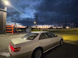 1996 Toyota Mark II VIII (X100), белый, 730000 рублей, вид 4