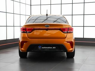 2017 Kia Rio IV, оранжевый, 1459000 рублей, вид 5