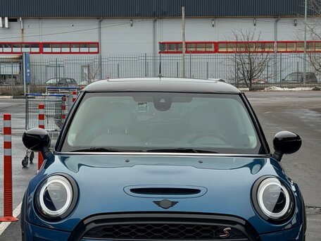 2022 Mini Hatch Cooper S III (F55/F56) Рестайлинг 2, синий, 3819000 рублей, вид 2