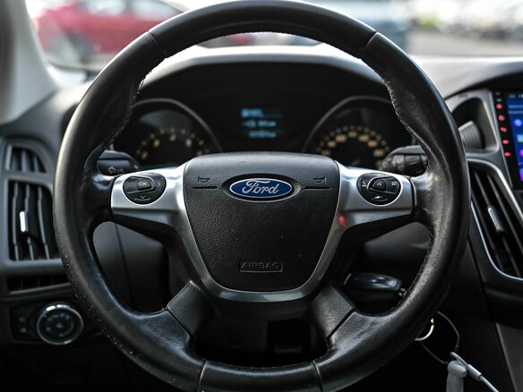 2014 Ford Focus III, красный - вид 5