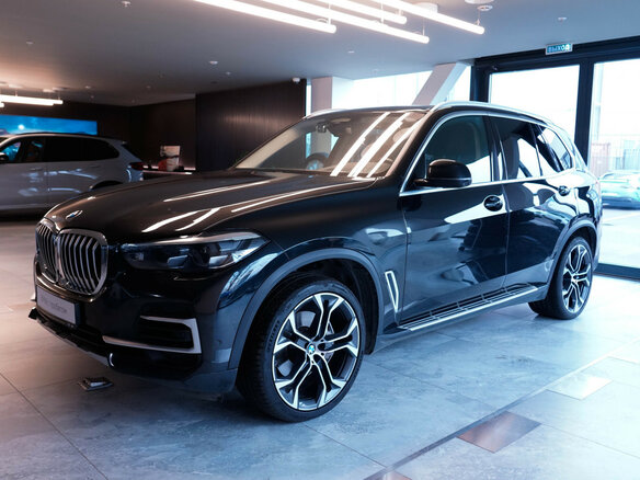 2022 BMW X5 30d IV (G05/G18), чёрный, 7500000 рублей