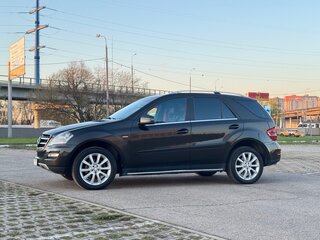 2011 Mercedes-Benz M-Класс 350 II (W164) Рестайлинг, коричневый, 1600000 рублей, вид 4