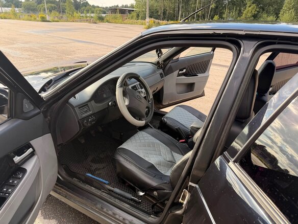2010 Lada (ВАЗ) Priora I, чёрный, 330000 рублей - вид 6
