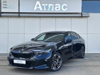 2025 BMW 5 серии Long 530Li xDrive VIII (G60/G61/G68), чёрный, 8490000 рублей, вид 1
