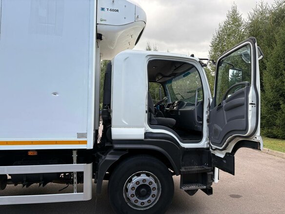 2018 Isuzu Forward (F-Series), белый, 2050000 рублей - вид 8