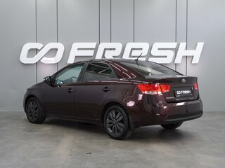 2010 Kia Cerato 5-speed II, красный, 699000 рублей, вид 2