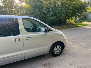 2009 Hyundai Grand Starex I, серый, 1500000 рублей, вид 3