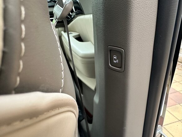 2024 Kia Carnival IV Рестайлинг, чёрный, 6500000 рублей - вид 21