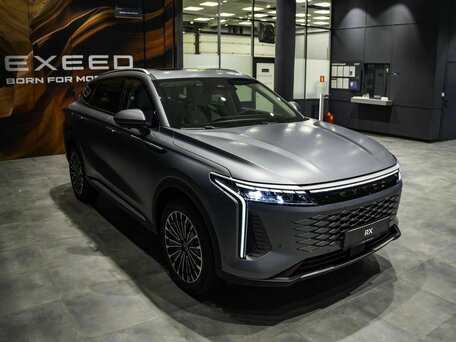 2025 Exeed RX, серый, 4250000 рублей, вид 3