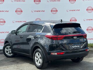 2018 Kia Sportage IV, чёрный, 1579000 рублей, вид 3