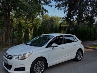 2012 Citroen C4 II, белый, 700000 рублей, вид 1