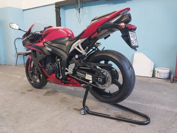 2008 Honda CBR 600RR, красный, 550000 рублей - вид 4