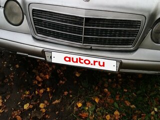 1998 Mercedes-Benz E-Класс 200 II (W210, S210), серебристый, 290000 рублей, вид 1