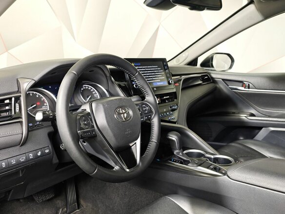 2021 Toyota Camry VIII (XV70) Рестайлинг, белый, 2830000 рублей - вид 18
