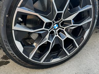 2022 BMW X7 40d I (G07) Рестайлинг, серый, 14700000 рублей, вид 4