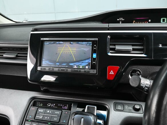 2015 Honda Stepwgn Spada V, белый, 1989000 рублей - вид 25