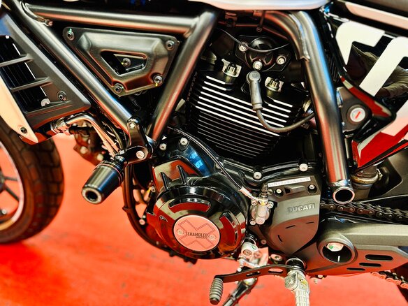2024 Ducati Scrambler 800, белый, 890000 рублей - вид 14