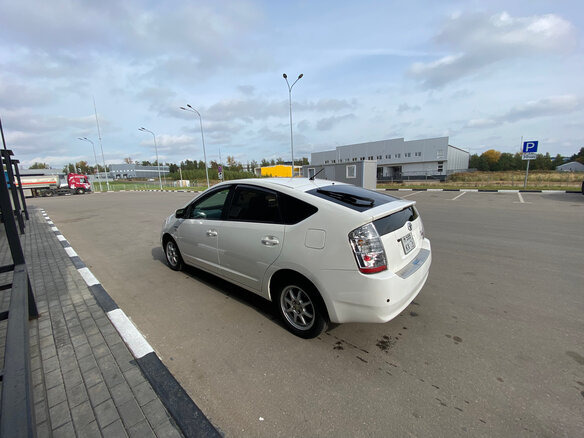 2011 Toyota Prius JDM II Рестайлинг (XW20), белый, 750000 рублей - вид 8
