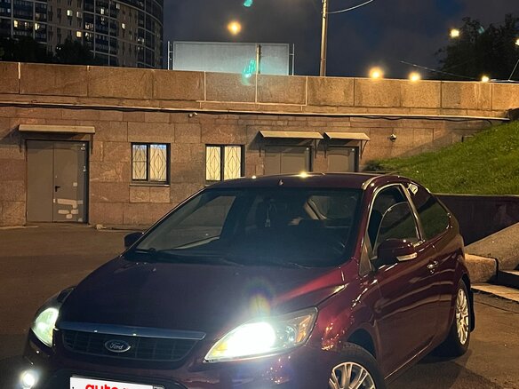 2008 Ford Focus II Рестайлинг, красный, 410000 рублей - вид 1