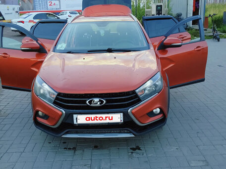 2018 Lada (ВАЗ) Vesta SW Cross I, оранжевый, 606000 рублей, вид 2