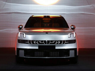 2025 Lynk & Co 900, серебристый, 8300000 рублей, вид 2