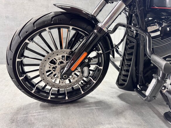 2023 Harley-Davidson Breakout, чёрный - вид 8