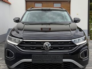 2023 Volkswagen T-Roc I Рестайлинг, чёрный, 1930000 рублей, вид 1