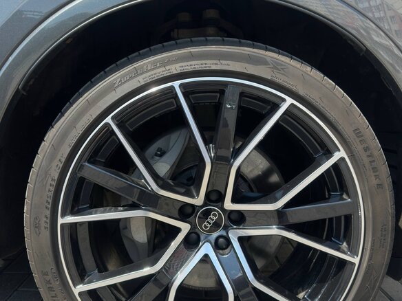 2022 Audi Q7 55 TFSI II (4M) Рестайлинг, серый, 5190000 рублей - вид 9