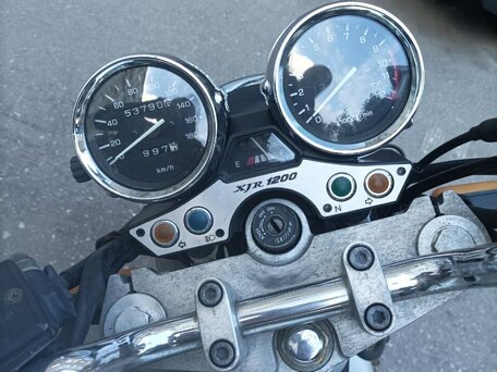 1995 Yamaha XJR1200, серый, 240000 рублей, вид 3