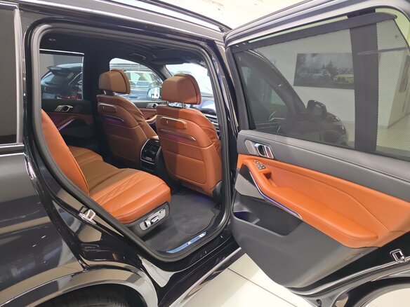 2026 BMW X7 40d I (G07) Рестайлинг, чёрный, 17440000 рублей - вид 28