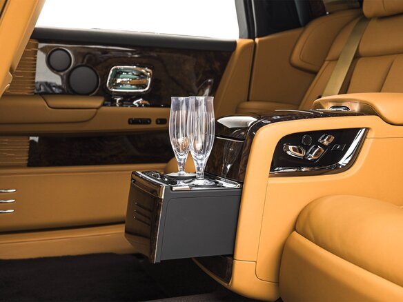 2024 Rolls-Royce Phantom VIII Рестайлинг (Series II), чёрный, 80000000 рублей - вид 11