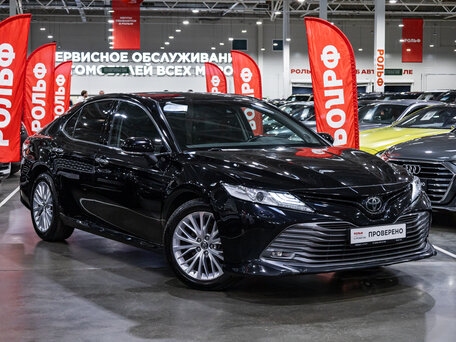 2018 Toyota Camry VIII (XV70), чёрный, 2689700 рублей, вид 4