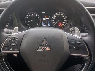2022 Mitsubishi Outlander III Рестайлинг 3, белый, 3399000 рублей, вид 5